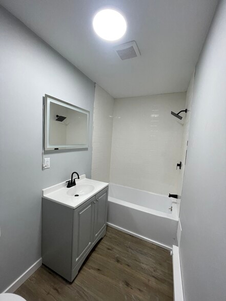 Bathroom - 2260 N 16th St