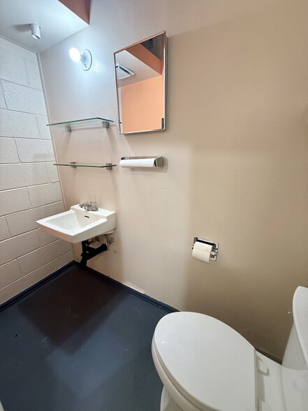 Building Photo - 733 Costilla St