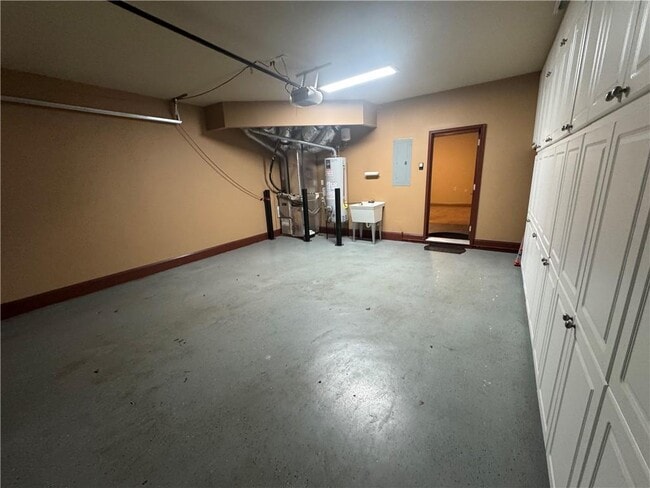 Building Photo - 1027 Pearl Point NE