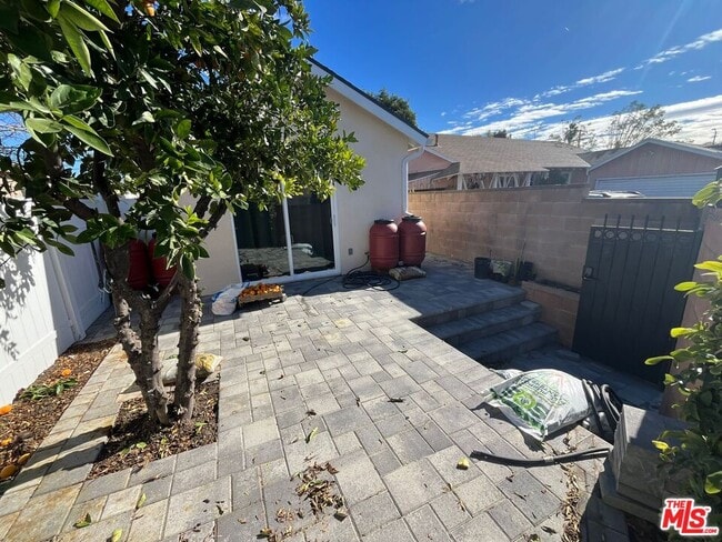 Building Photo - 8302 Capps Ave