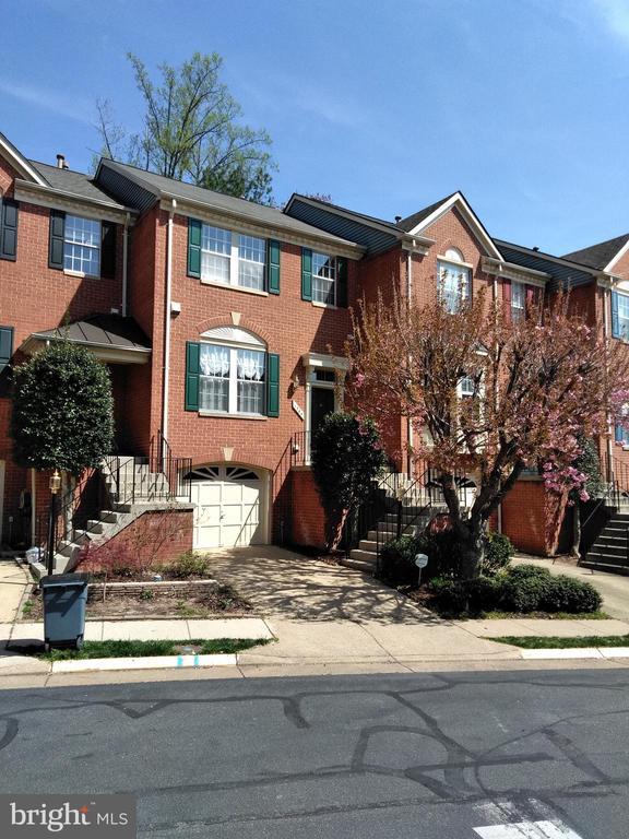 Building Photo - 1384 Park Garden Ln