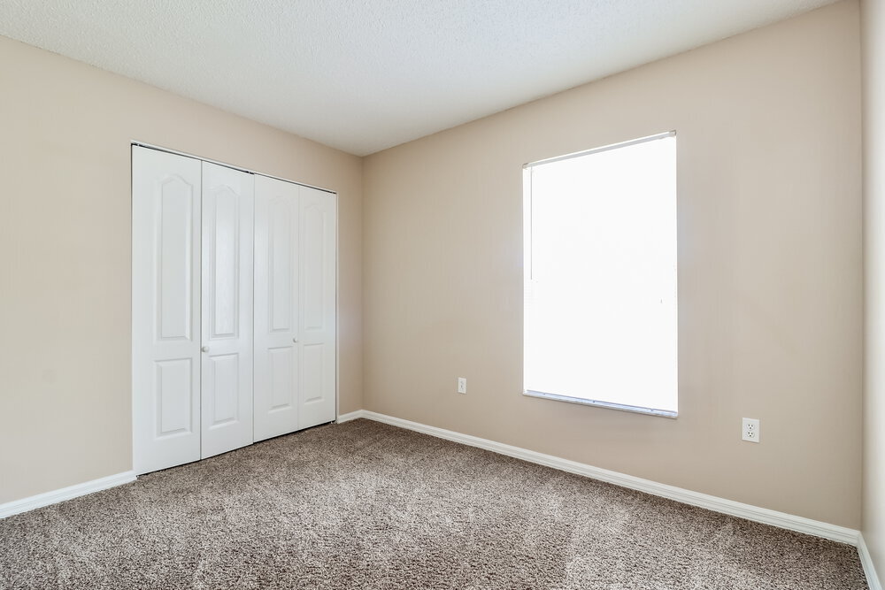 Building Photo - 656 Lakemont Dr