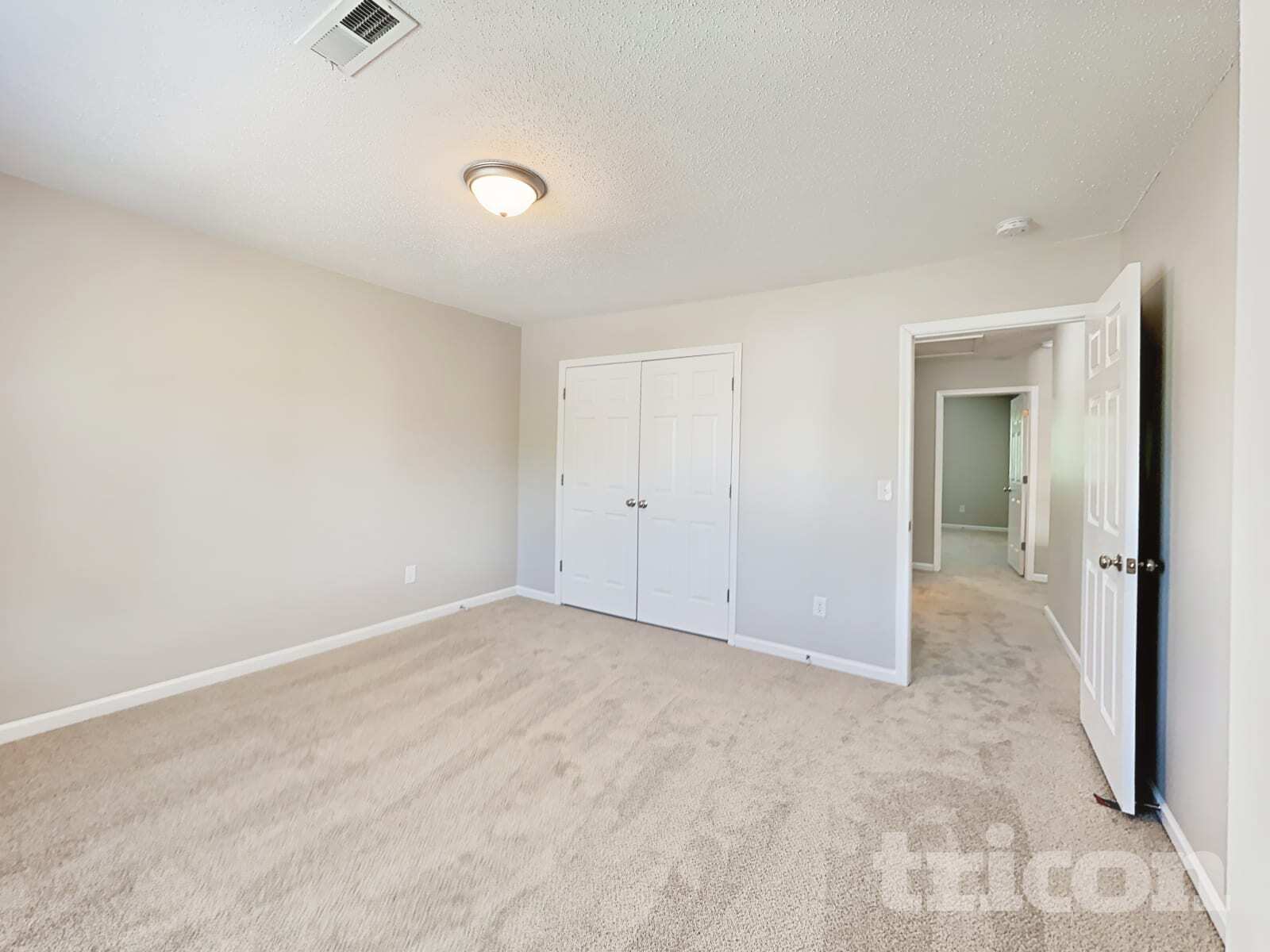 Building Photo - 1135 Edinburgh Dr