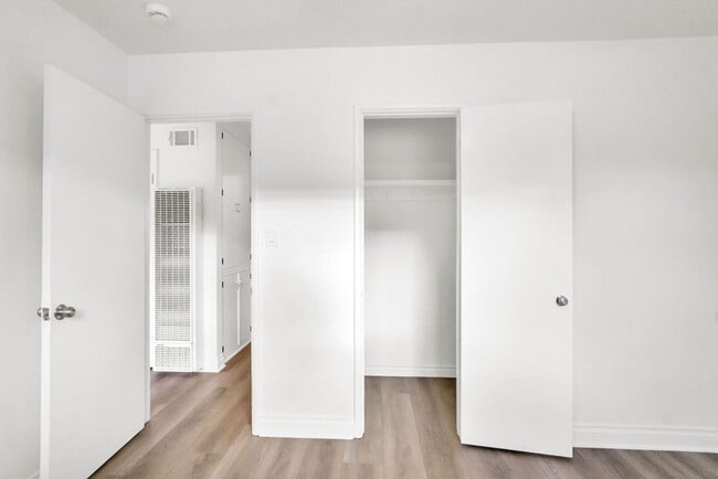 Building Photo - Diamond St Units