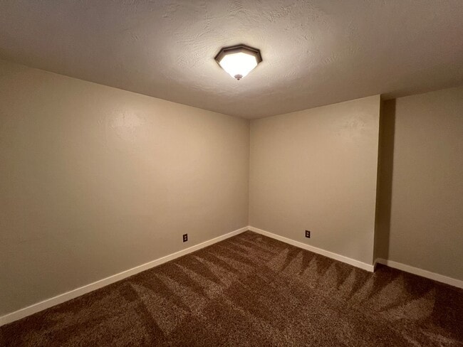 Building Photo - Elegant Four Bedroom Home