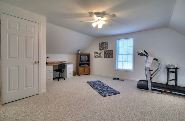 Building Photo - 64 Hamilton Dr