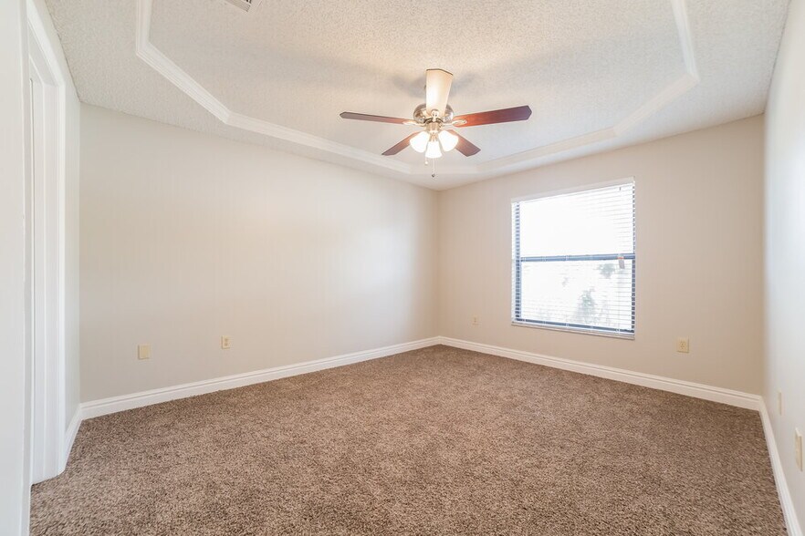 Building Photo - 2914 Vienna Ln