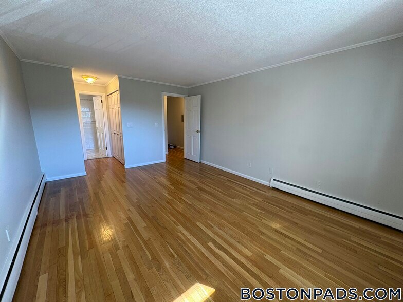 Building Photo - 50 Green St