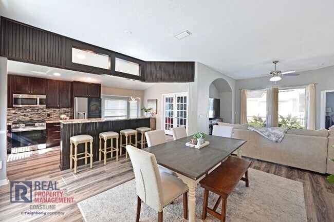 Building Photo - Impeccably Maintained Home in Summerfield Village - Lakewood Ranch!