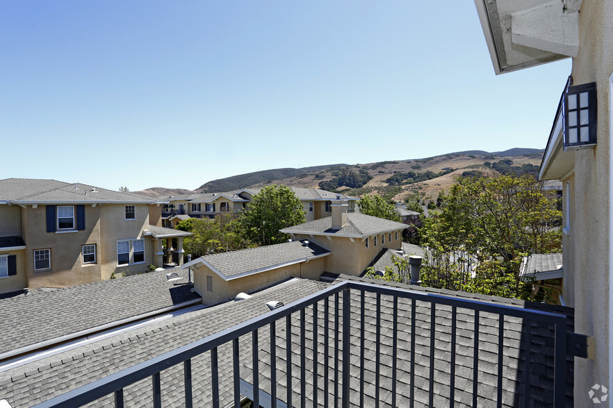 Close-by hills for amazing hiking and biking - de Tolosa Ranch Apartments