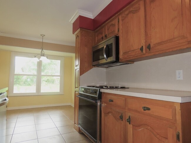 Building Photo - South Tyler! Lovely 3 Bedroom, 2 Bath Hous...