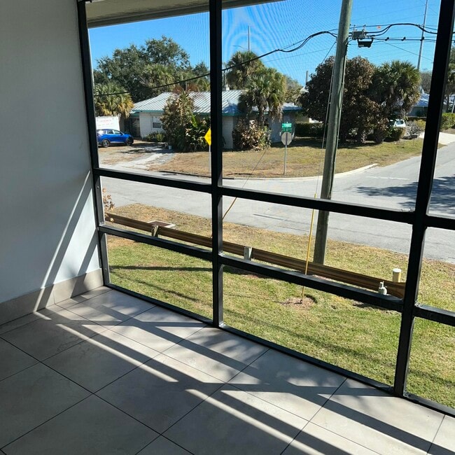 Building Photo - 2302 Sunrise Blvd