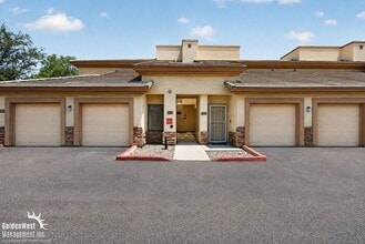 Building Photo - Beautiful 2Bdm 2Ba Condo with Community Pool in Glendale!