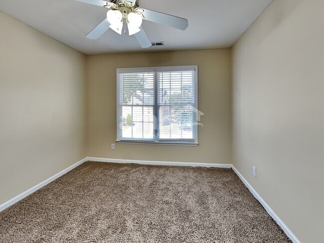 Building Photo - 8220 Duck Creek Dr