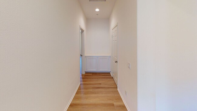 Building Photo - 7870 Via Belfiore
