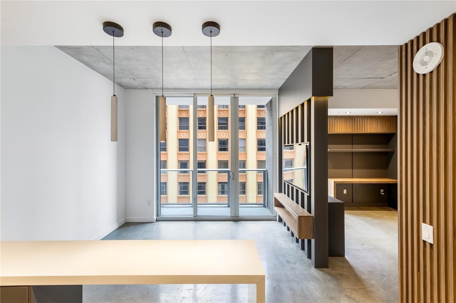 Building Photo - 151 SE 1st St