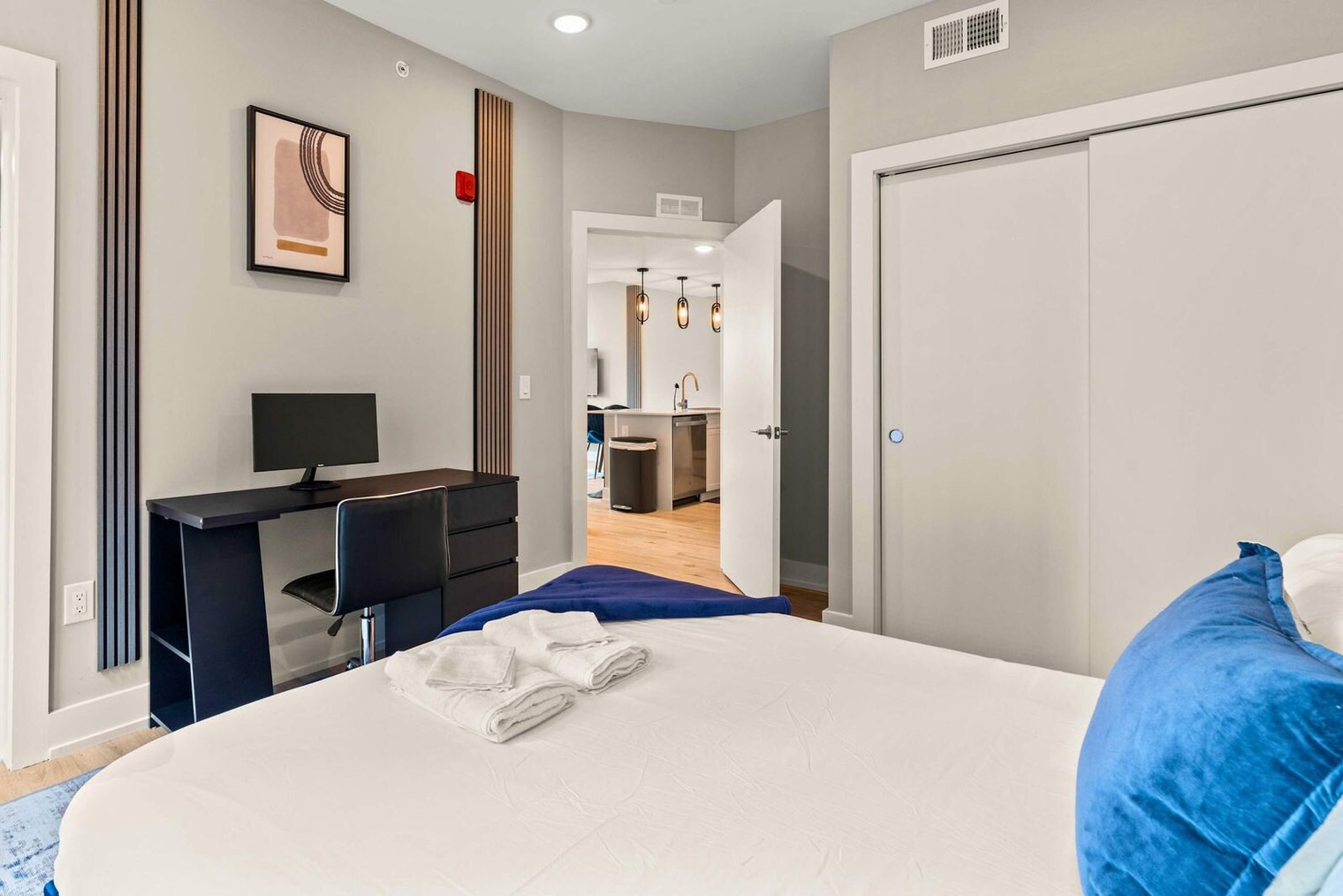 Building Photo - 916 N Delaware Ave