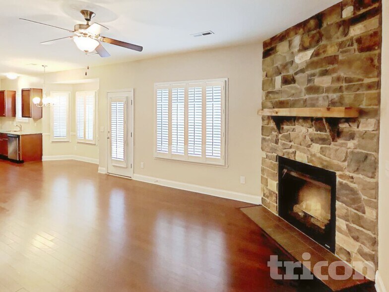 Building Photo - 5766 Woodside Forest Trail