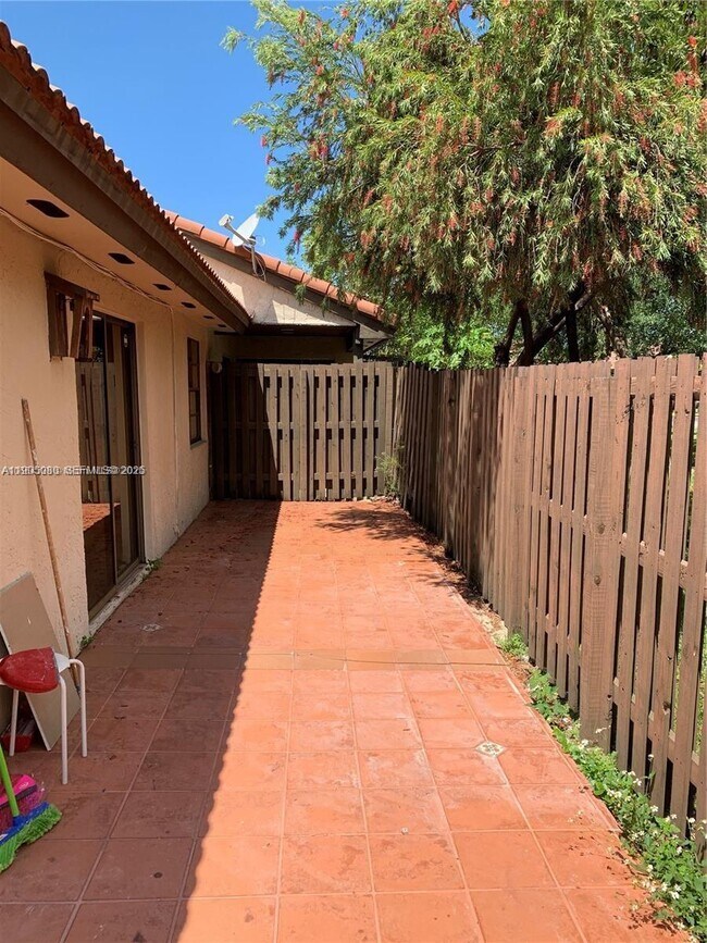 Building Photo - 4855 SW 152nd Ct