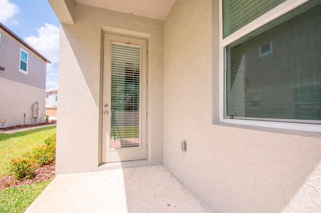 Building Photo - 3396 Lapis Lk Dr