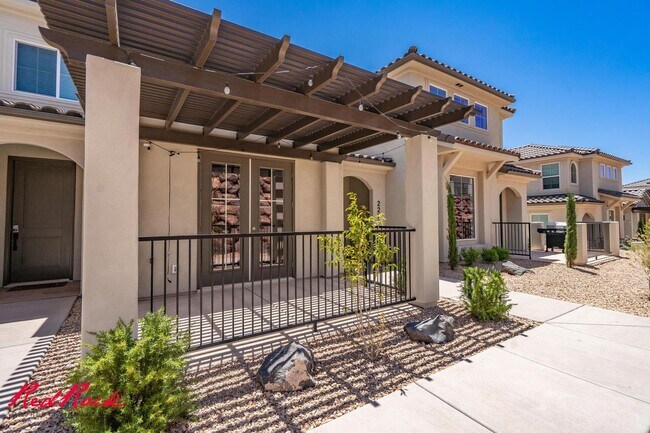 Building Photo - Welcome to Your Dream Home!