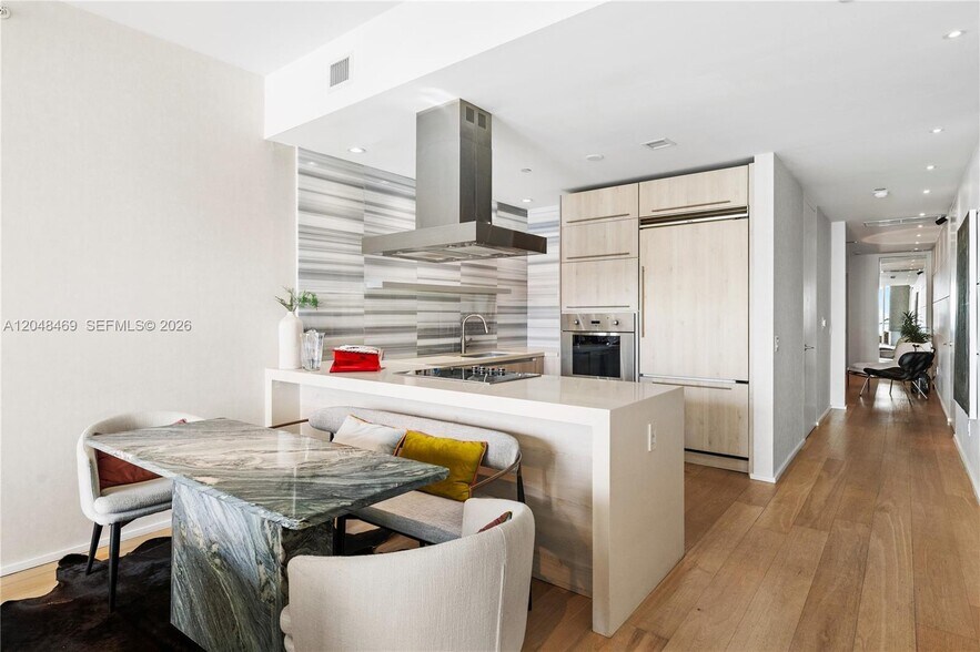 Building Photo - 1100 Biscayne Blvd