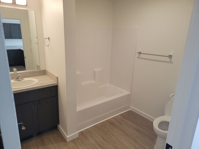 Building Photo - 1469 Windrow Dr