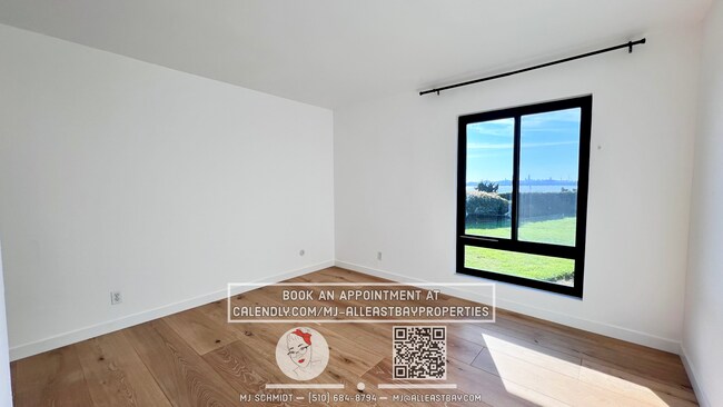 Building Photo - One of a kind 2bd/2bth with breathtaking views of the Bay, includes water, garbage, 1 parking spo...