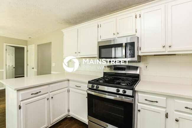 Building Photo - 3 Bedroom Pet-Friendly Home in DOUGLASVILLE, GA with Main Street Renewal