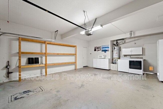Building Photo - 8265 Gold Coast Dr