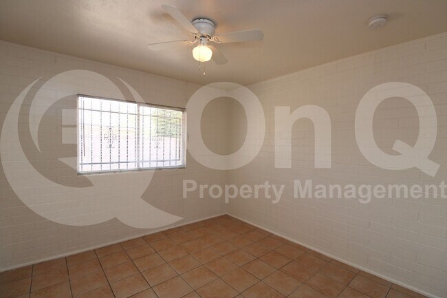 Building Photo - 1346 N 41st Ave