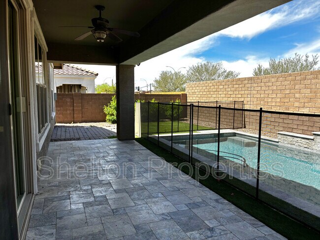 Building Photo - 10326 E Corbin Ave