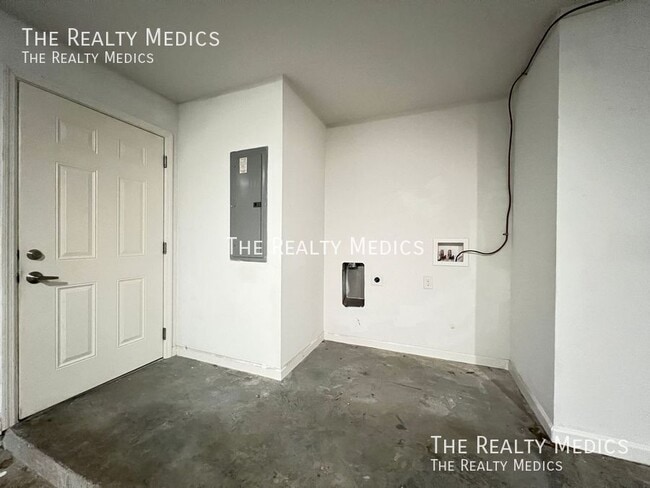 Building Photo - 1245 Giralda Cir NW