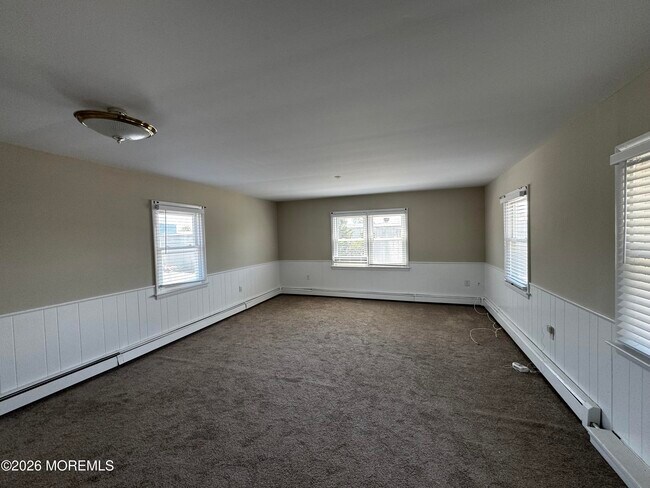 Building Photo - 1712 Bay Ave