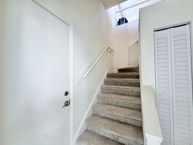 Building Photo - 715 Magnolia Pl