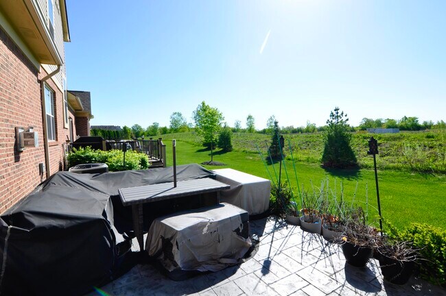 Building Photo - 4481 Bridgeview Ln