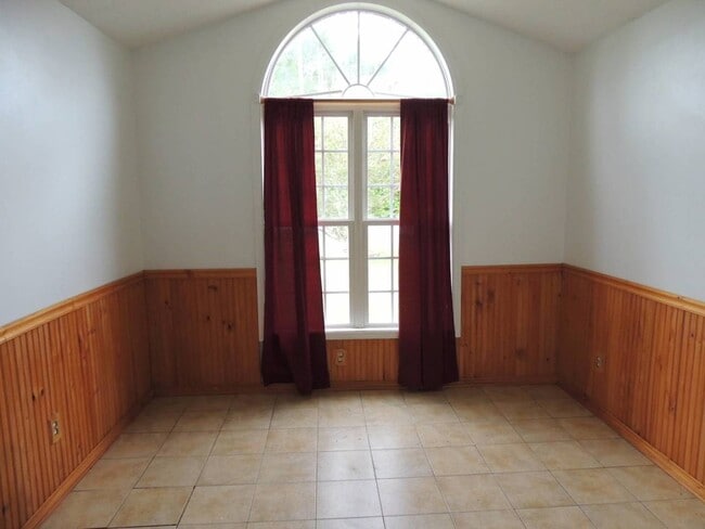 Building Photo - Beautiful Family Home in Cherry Branch!
