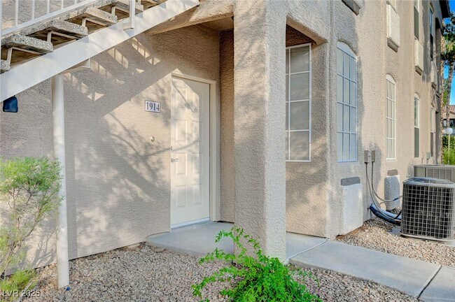 Building Photo - 75 N Valle Verde Dr