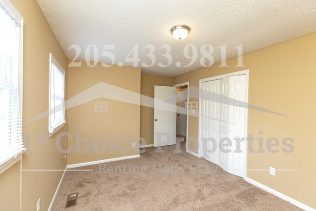 Building Photo - 1620 5th Pl NW