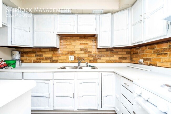 Building Photo - 1212 N 18th St