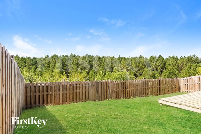 Building Photo - 2043 Village Ridge Cir