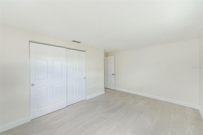 Building Photo - 178 175th Ave E