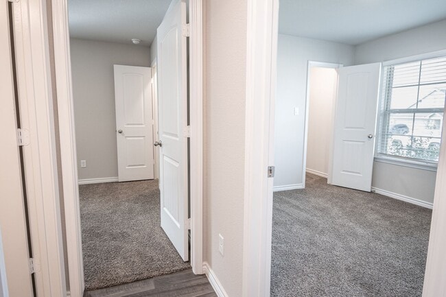 Building Photo - Beautiful 3 Bed/2 Bath Smart Home! Available for Immediate Move in!