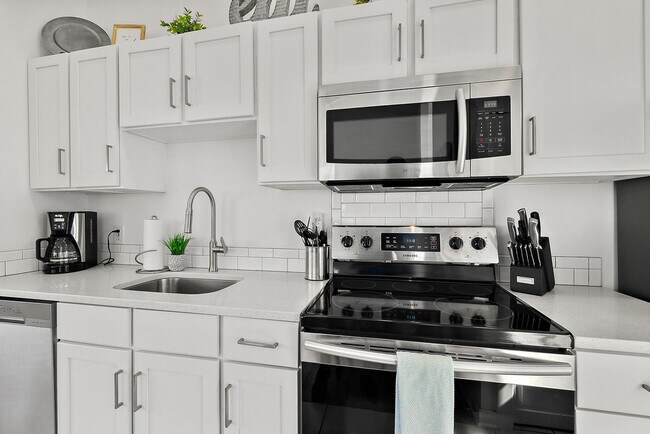 Building Photo - 27 Old Mission Ave