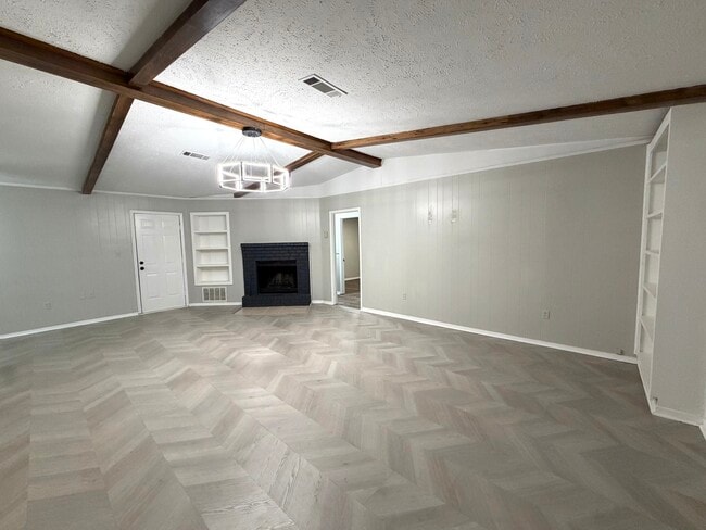 Building Photo - 5919 40th Ct