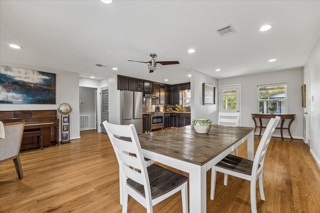 Building Photo - 510 S Belknap St