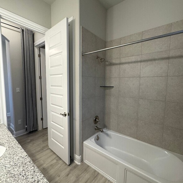 Building Photo - 3750 E Palm Valley Blvd