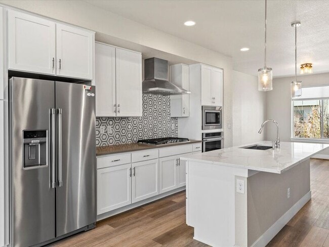 Building Photo - 2504 N Moline St