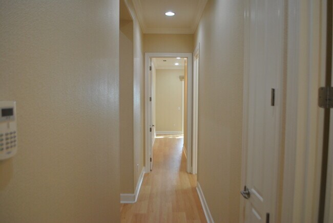Building Photo - Gorgeous Upgraded Sun City Lincoln Hills Home