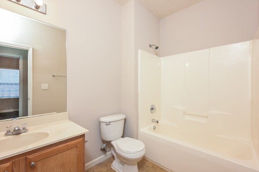 Building Photo - 240 Cranesbill Way